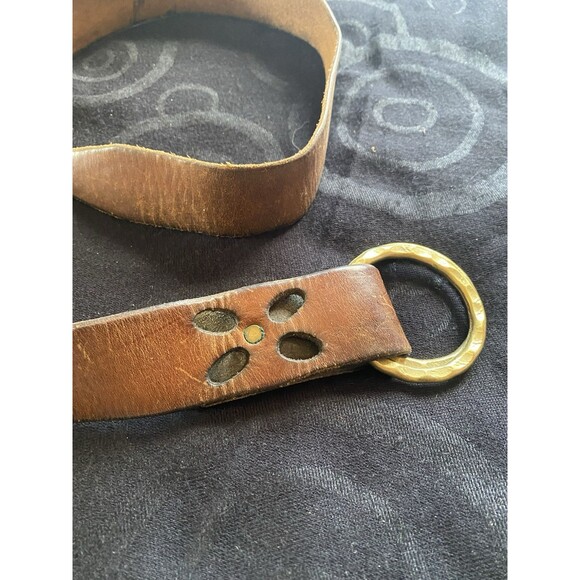 Vintage 60’s/70’s Leather Belt With Double Solid Brass Buckle. Daisy Cutout. OS. - Picture 3 of 15
